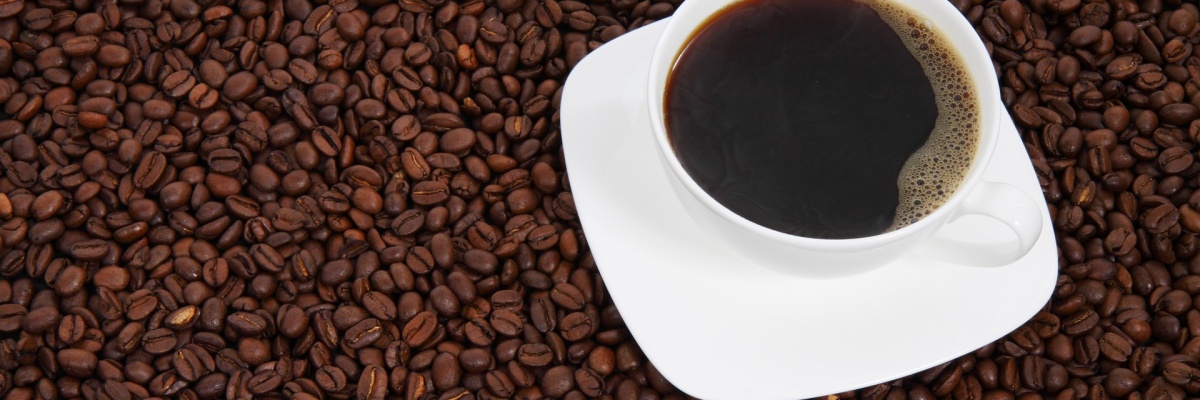 Vstrebávanie ktorých látok môže ovplyvniť súčasné pitie kávy či zeleného čaju?